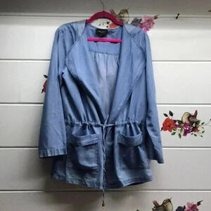 Women’s blazer/ jacket size large
